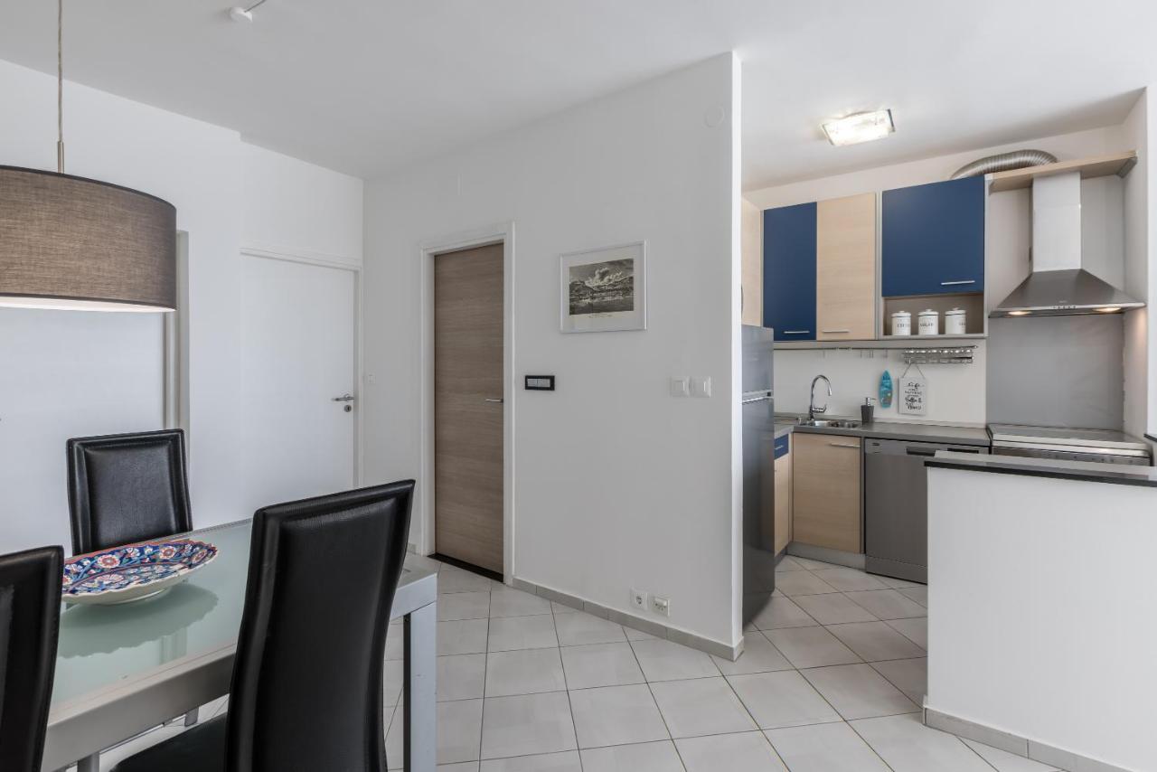 Sundowners Apartment, 52Qm, Double & Single Bed, 10 Min From Old Town Of Сплит Экстерьер фото