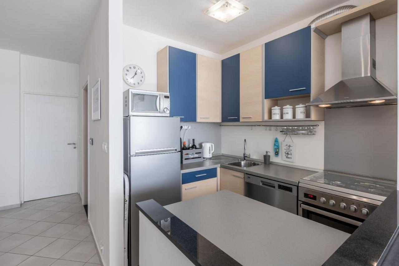 Sundowners Apartment, 52Qm, Double & Single Bed, 10 Min From Old Town Of Сплит Экстерьер фото