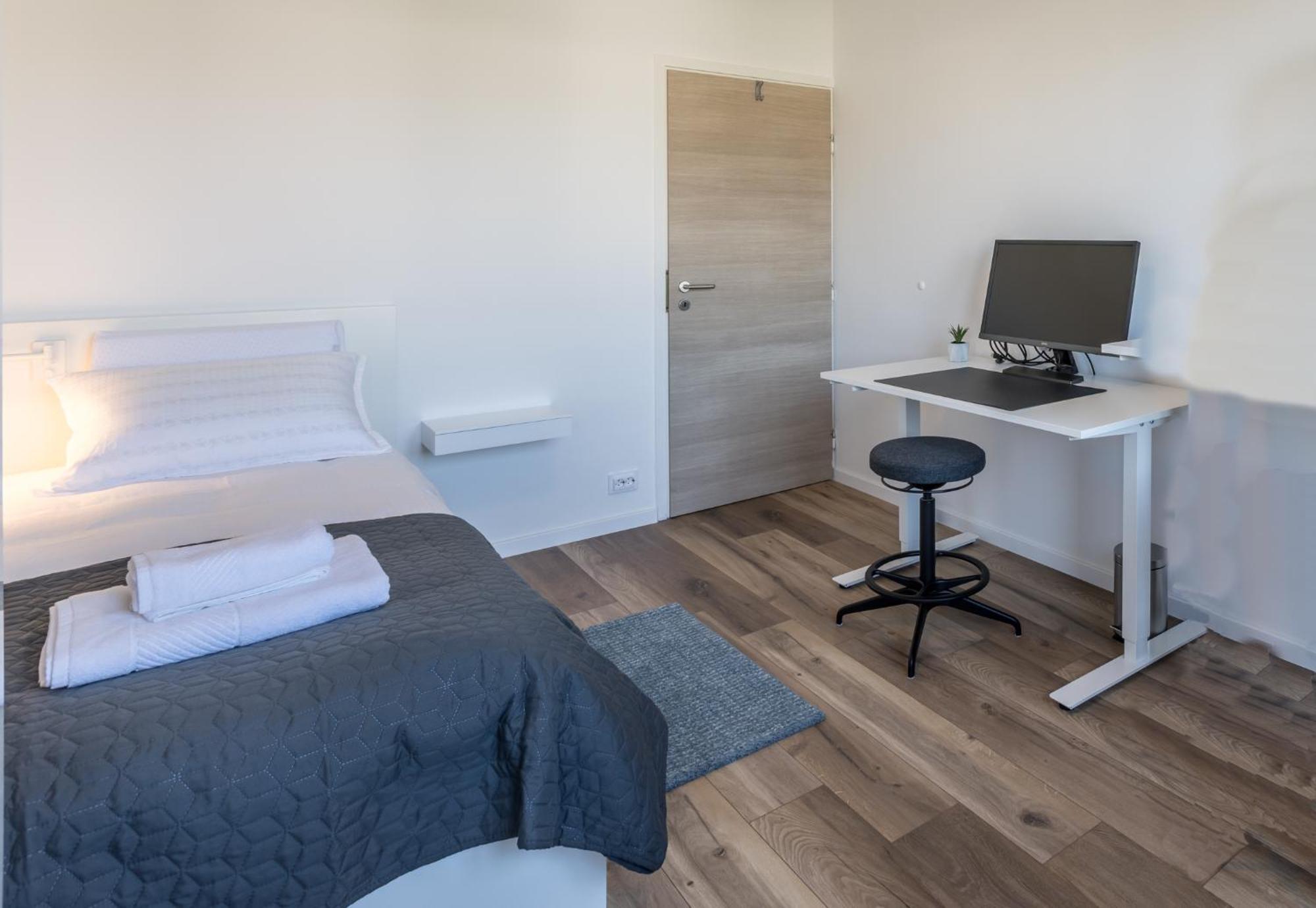 Sundowners Apartment, 52Qm, Double & Single Bed, 10 Min From Old Town Of Сплит Экстерьер фото